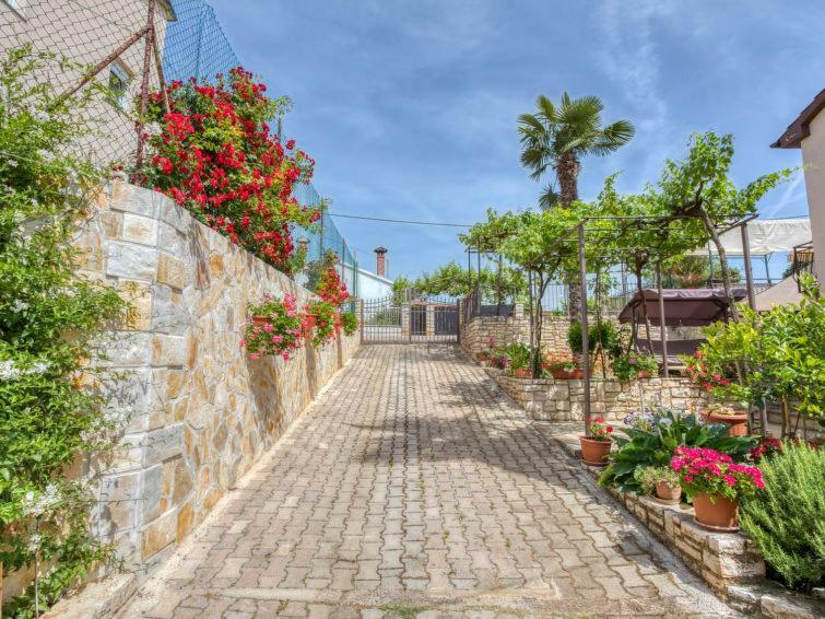 Apartments Folo Tar-Vabriga ภายนอก รูปภาพ
