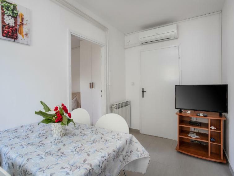 Apartments Folo Tar-Vabriga ภายนอก รูปภาพ